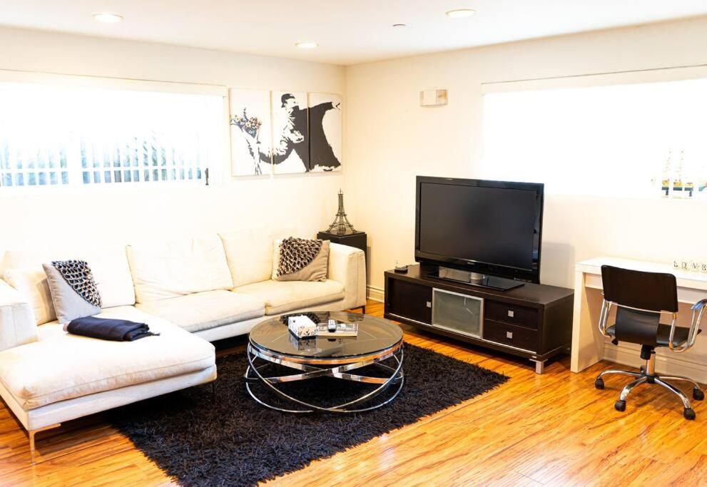 Luxury Beverly Hills Apartment 로스앤젤레스 외부 사진